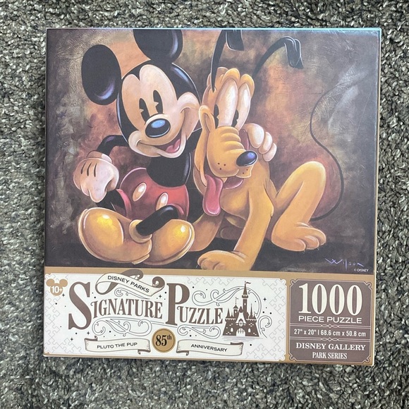 DISNEY Parks Signature Puzzle Mickey & Pluto 1000 pc. NEW - Picture 1 of 2